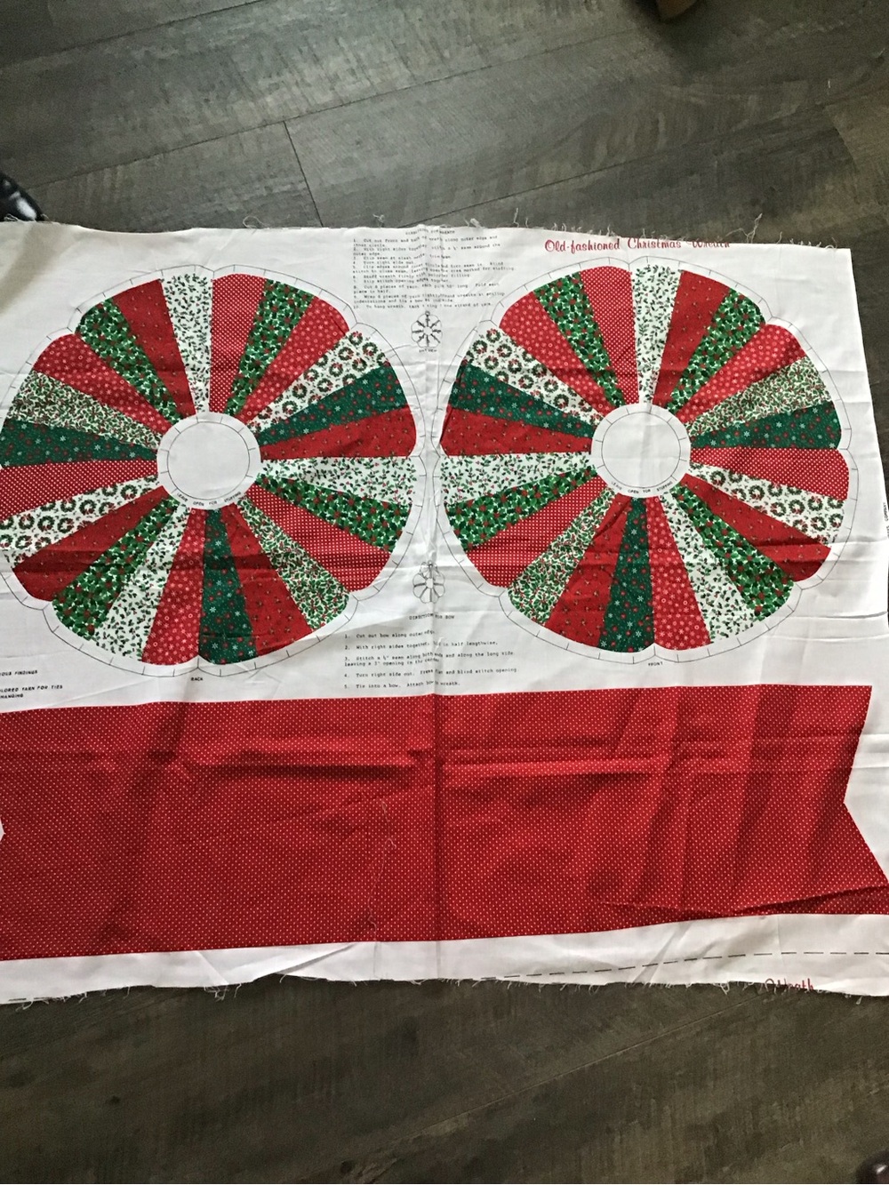 Vintage Cranston print works Old Fashioned Christmas Wreath fabric panel